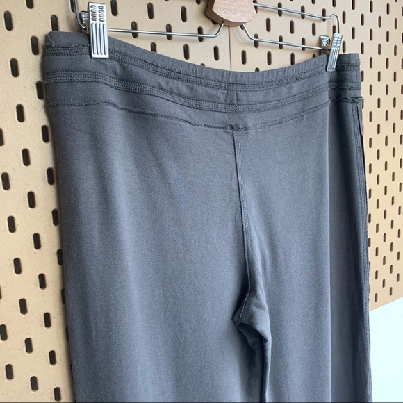 [SOLD] Alo Soft Weekender Lounge Pants Size XL - Picture 8 of 12